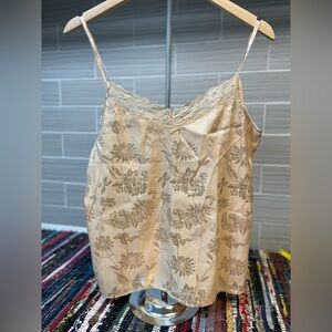 Loness | Camisole | Medium (US 6) | Ivory/Vanilla